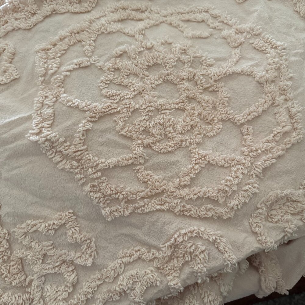 MADISON PARK Cecily Tufted Cotton Chenille Medallion Duvet Cover Set QUEEN